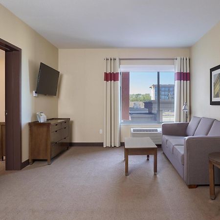 Four Points By Sheraton Шърууд парк Екстериор снимка