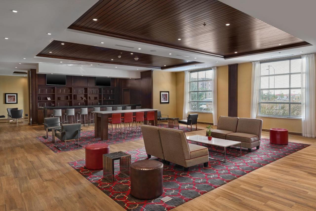 Four Points By Sheraton Шърууд парк Екстериор снимка