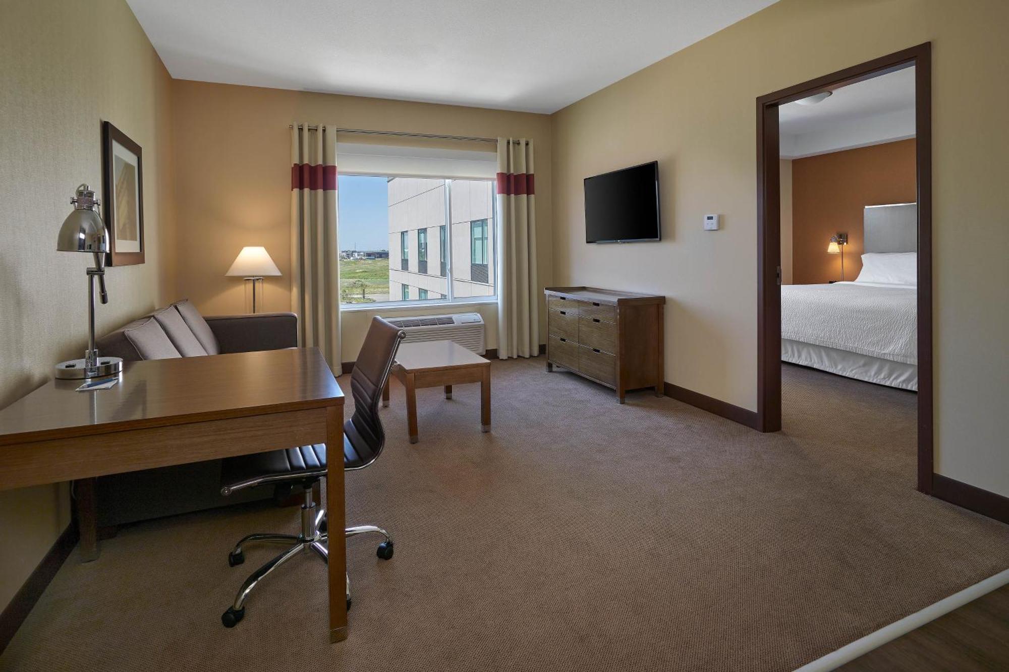 Four Points By Sheraton Шърууд парк Екстериор снимка